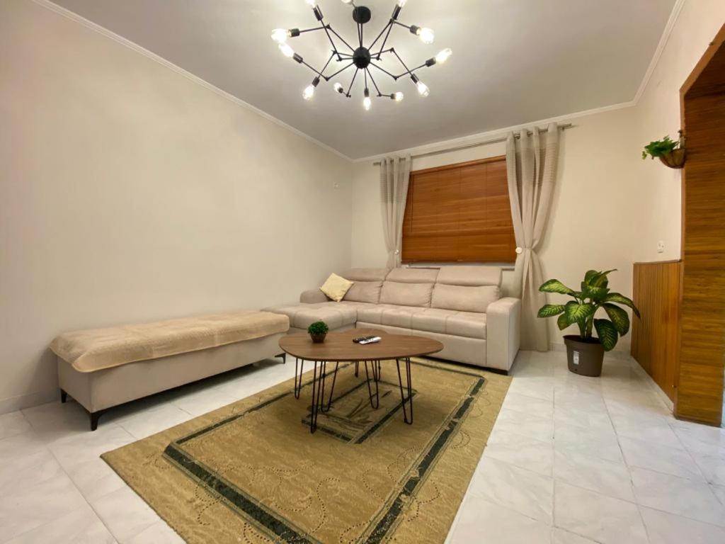 Lucas Apartment Tirana Extérieur photo